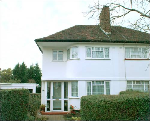 36 Howard Walk
